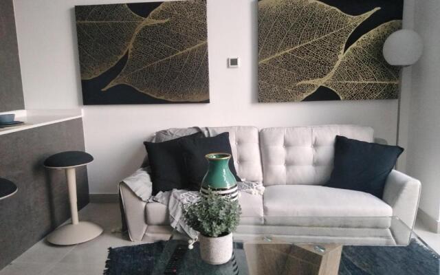 JVC Elegant and Cozy 1 Bedroom Apartment