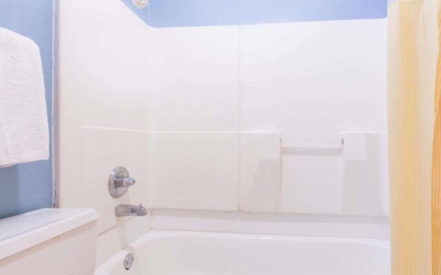 Days Inn by Wyndham Albany