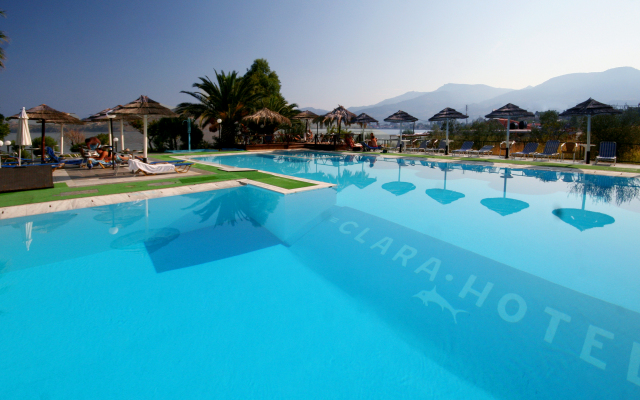 Clara Hotel