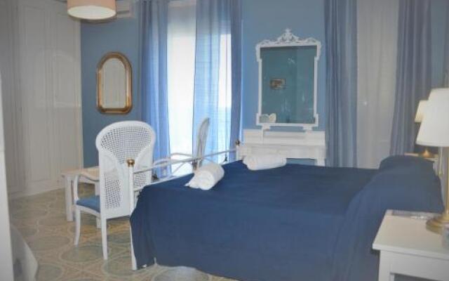 A Due Passi Dal Mare