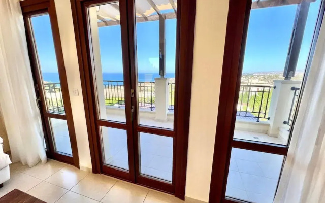Perfect Getaway for 2 With Shared Pool