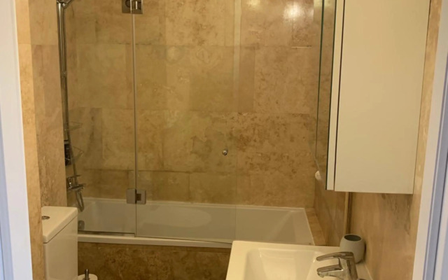 Floreasca Apartment Bach