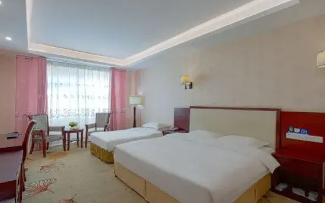 Karamay Jiuyue Longhua Grand Hotel