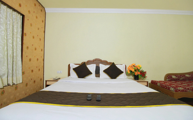 Hotel Gaylord by OYO Rooms