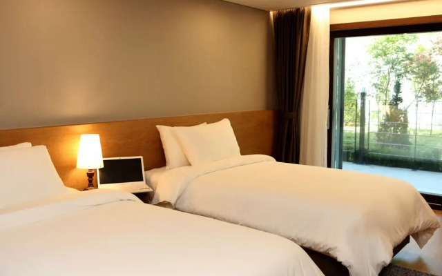 Ramada Resort MungyeongSaejae