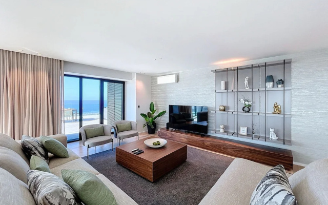 Majestic Penthouse View by Atlantic Holiday