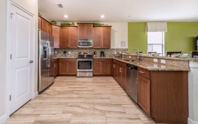 Champions Gate-1308cebwjgil