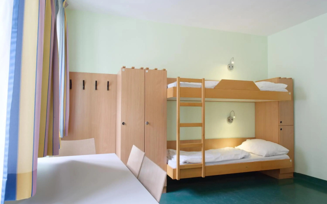 Jugendherberge Wien - Myrthengasse - Hotel in Vienna - Photo 3