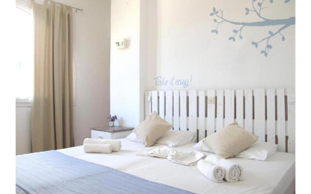 Livadia Seaside Studios 8