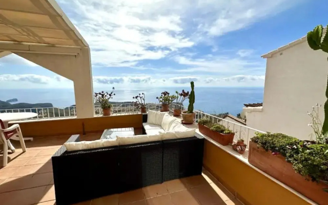 Two Bedroom Apartment With Breath-taking Views