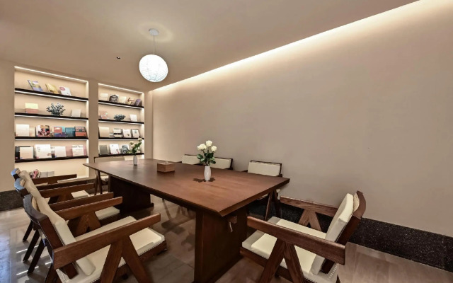 Sanjiang Business Hotel