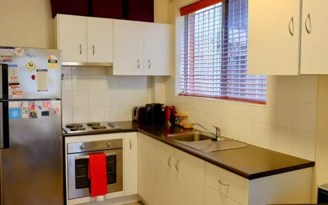 Cozy Marrickville Apartment Near Centre