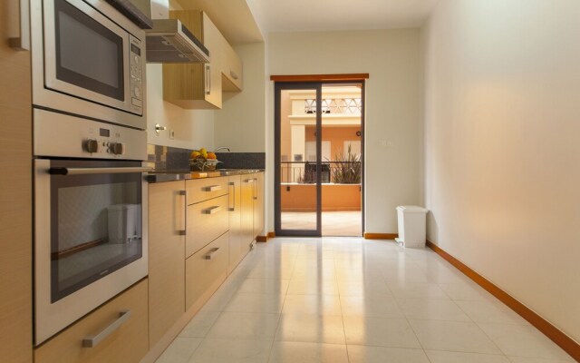 B27 - Luz Bay 2 Bedroom Apartment