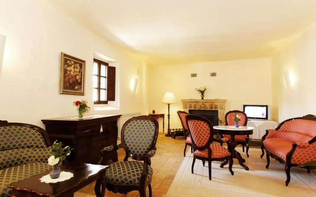 L'Hermitage Hotel & Spa