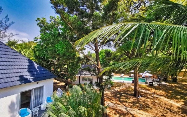 Searenity Beach Villa