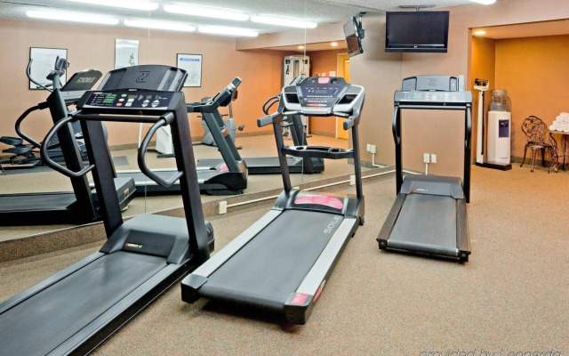 Holiday Inn & Suites Parsippany Fairfield by IHG