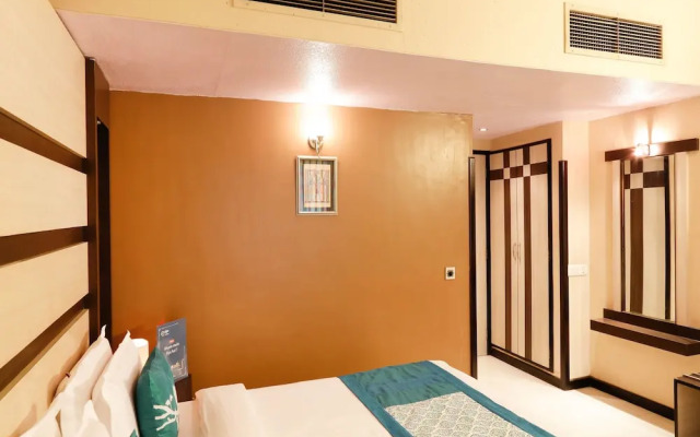 OYO 18814 Hotel Maya International