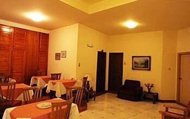 Hotel Lena