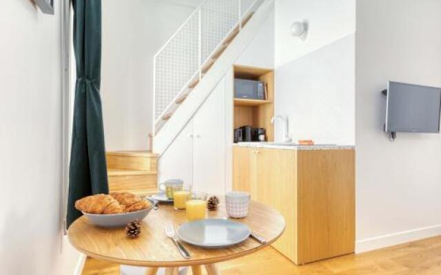 Cute And Bright Studio In A Courtyard-Montmartre(5)