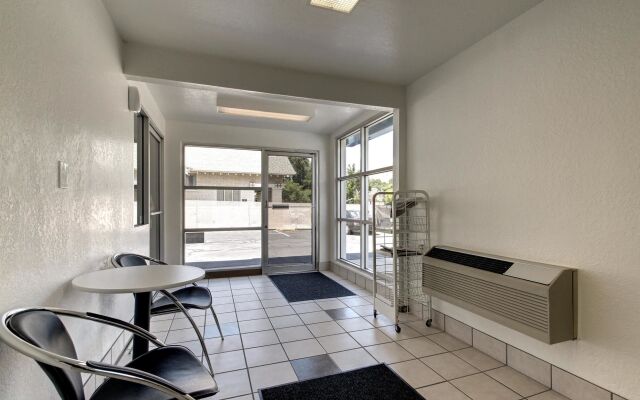 Motel 6 Ogden, UT- Downtown