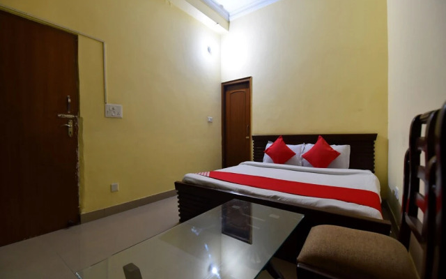 OYO 28146 Hotel Virsa