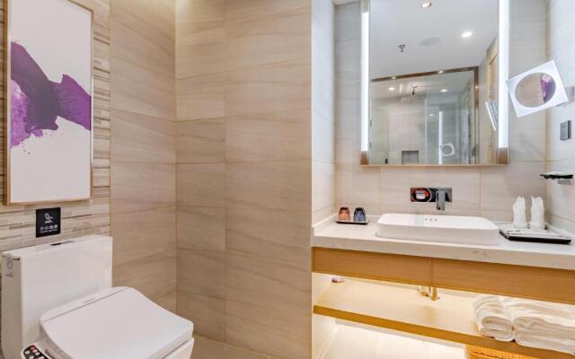 Lavande Hotel Lujiang Zhouyu Avenue