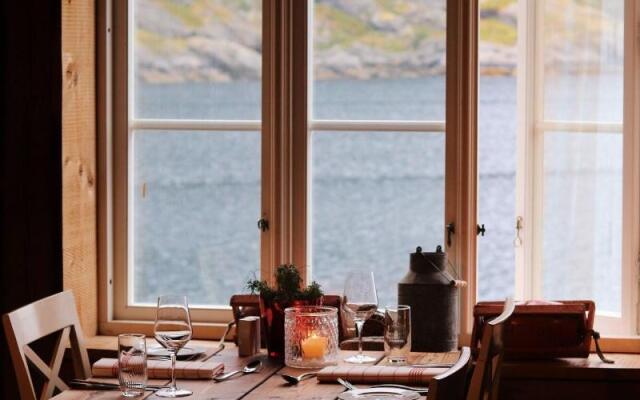 Nusfjord Village & Resort