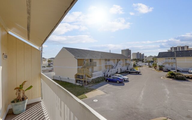 Sandpiper Cove 8208 Studio Bedroom Condo by RedAwning