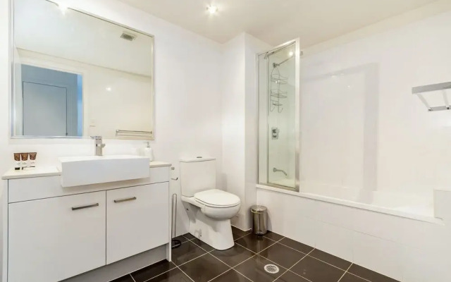 First Floor, Air Conditioned, Free Wi-fi!