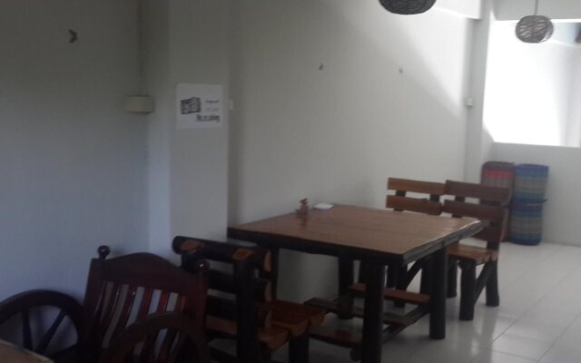 Discovery Youth Hostel