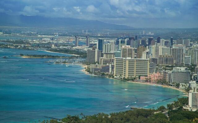 Waikiki Marina Resort at the Ilikai