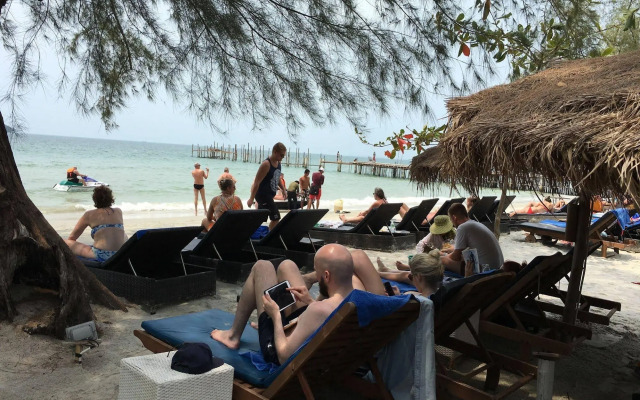 Mary beach Bungalows