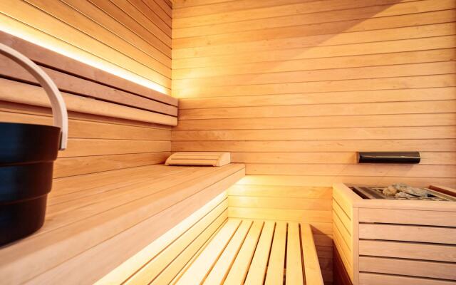 Luxury Chalet With Pool and Sauna Near Ski Lift