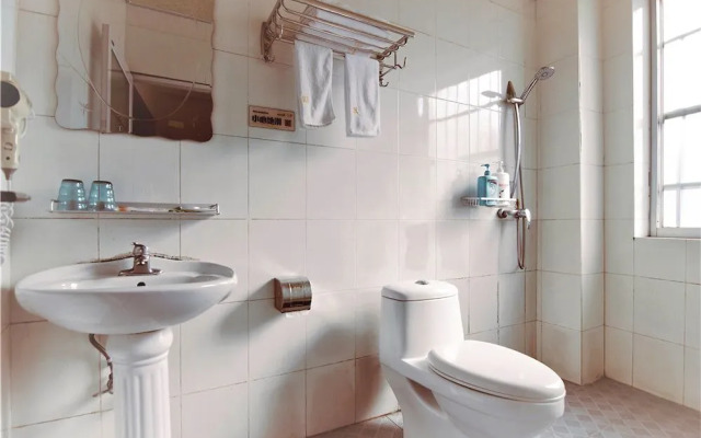 Highpark Riverview Inn