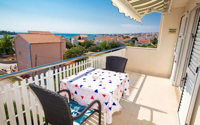 Ivan - Great Location - SA3