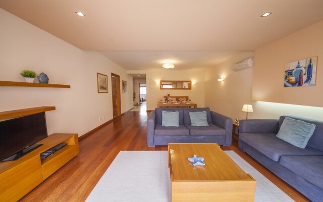 B27 - Luzbay 2 Bed Apartment