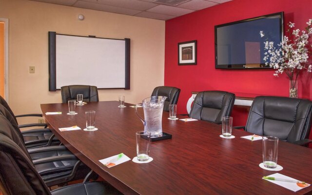 Courtyard by Marriott Hampton