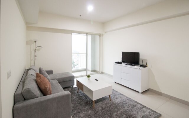 2 BR Best in Kelapa Gading Sherwood Apartment By Travelio