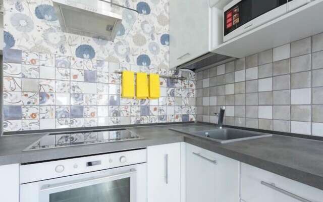 Апартаменты «Этажи на перекрестке улиц Юмашева и Папанина»