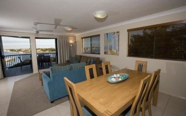 Riverdance Apartments