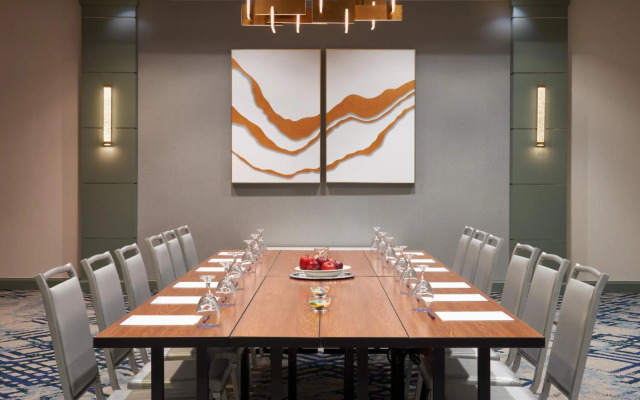 DoubleTree by Hilton Houston Westchase