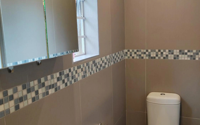 Leafy Retreat Kenridge Trendy