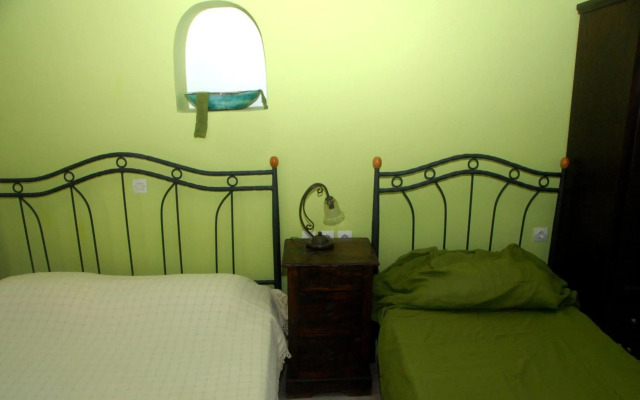 Pansion Porto Tsi Ostrias
