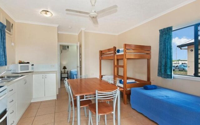 Hinchinbrook Marine Cove Resort
