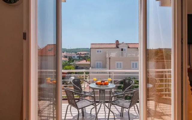 Apartments Island Beat - Two Bedroom Apartment With Balcony