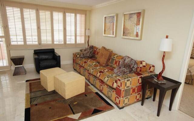 Alexander 1208 - 2 Br Apts