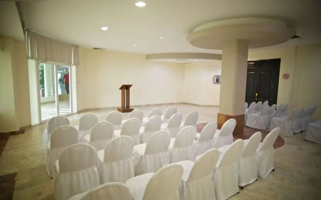 Days Inn by Wyndham Tuxtepec