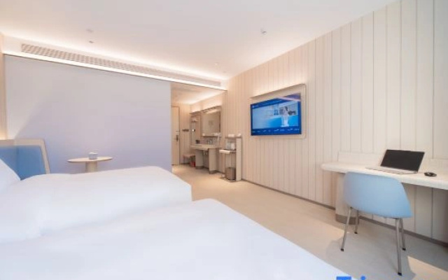 HanTing Hotel (Yumen Times Plaza Municipal Government)