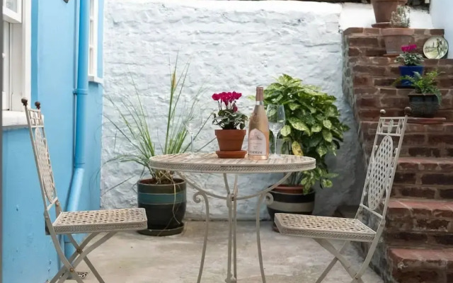 Host Stay The Courtyard at Egremont Place