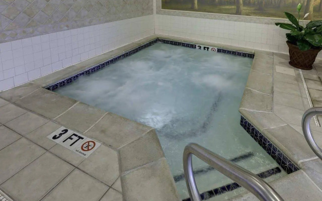 Hampton Inn Hartford/Airport